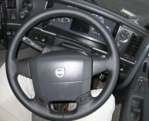 volvo truck black