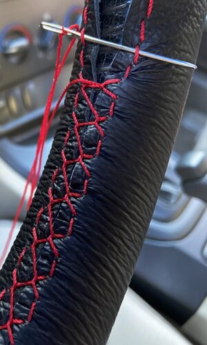 FOR MGB 1963 - 1969 16.5'' BLACK LEATHER STEERING WHEEL COVER ** select colour thread - Image 3